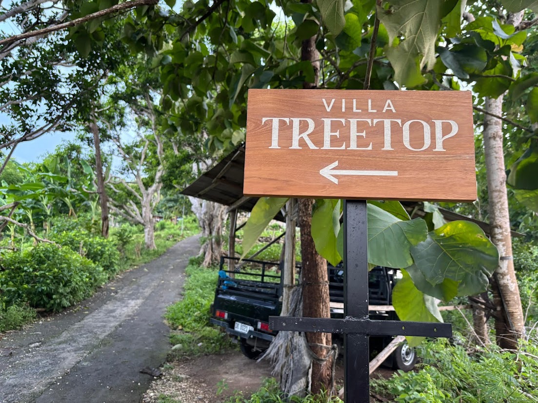 Treetopheights roadsign